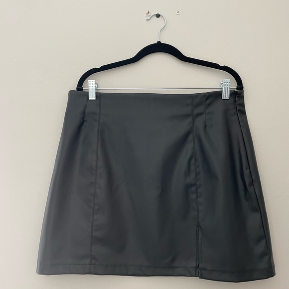 Glassons Skirts Glassons Black Leather Mini Skirt With Side Slit Poshmark